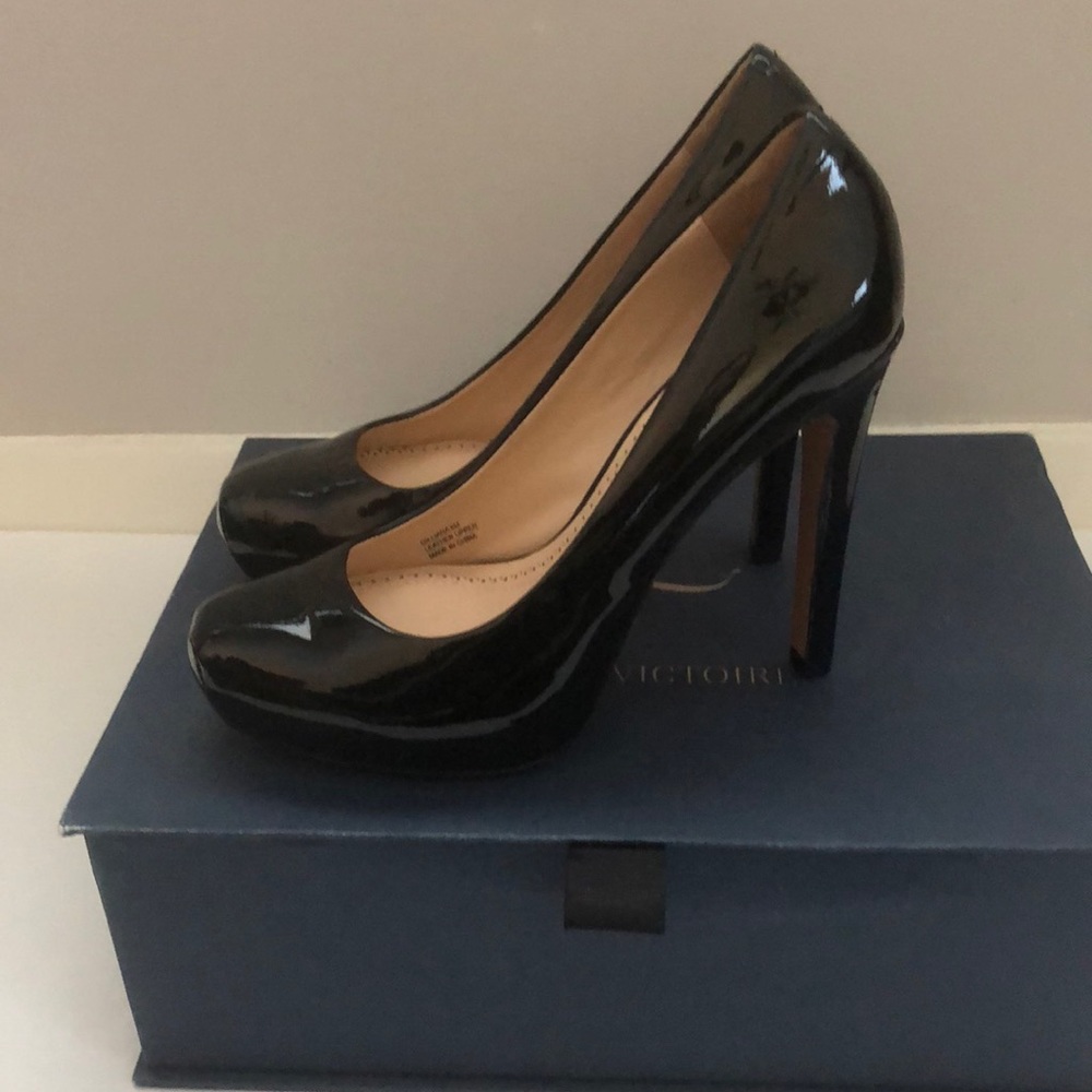 Pour La Victoire Black Patent  Gilliana Pumps